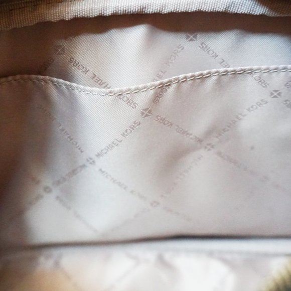 Michael Kors Kenly L Pocket Xbody Bag MK Admiral - Picture 12 of 12